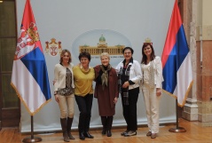 6. april 2015. Članice Ženske parlamentarne mreže sa ambasadorkom Svoni Hant 